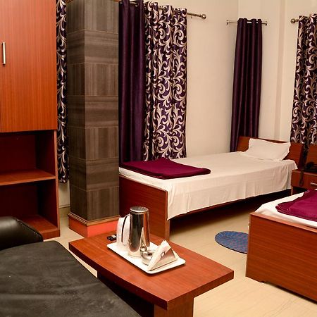 Hotel Galaxy International Koch Bihār Extérieur photo