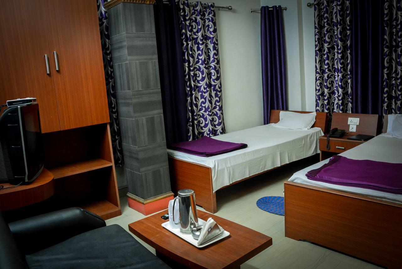 Hotel Galaxy International Koch Bihār Extérieur photo
