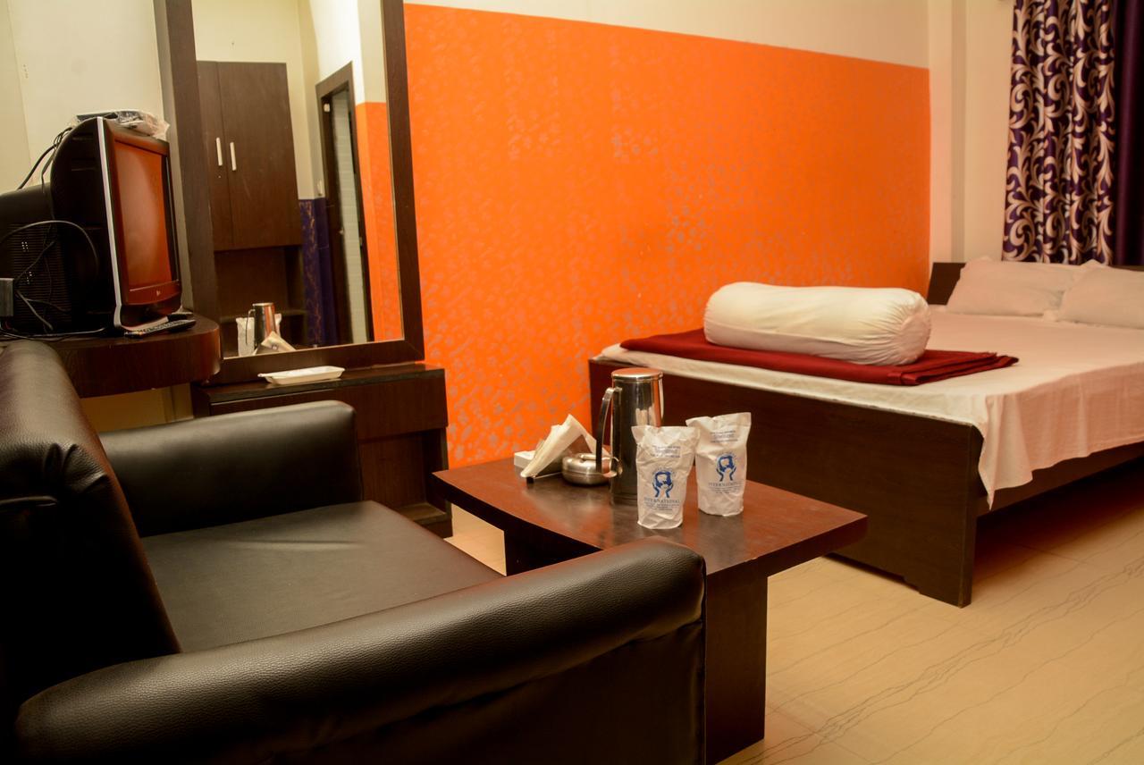 Hotel Galaxy International Koch Bihār Extérieur photo